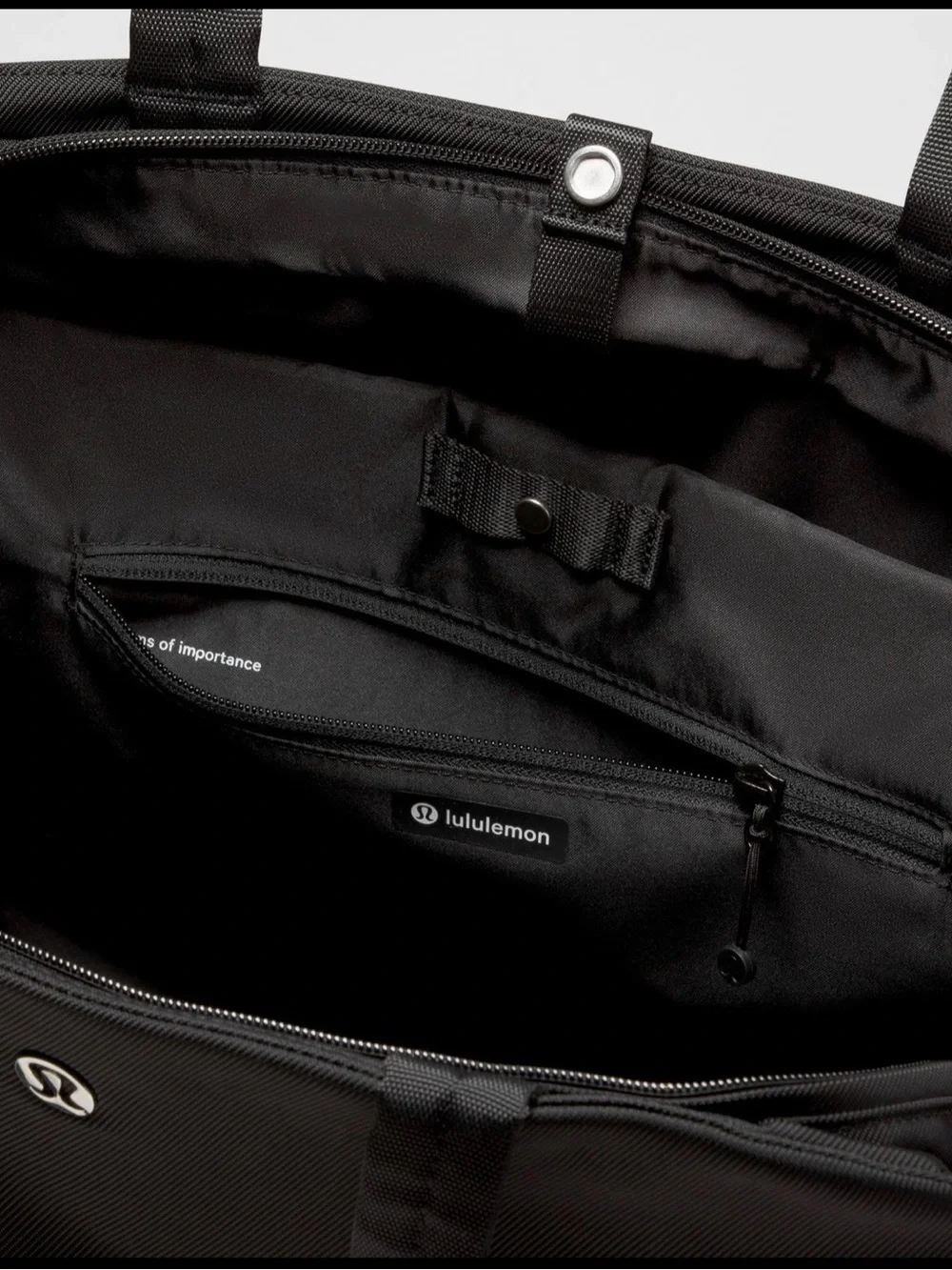 NWT lululemon City essential bag Color Black